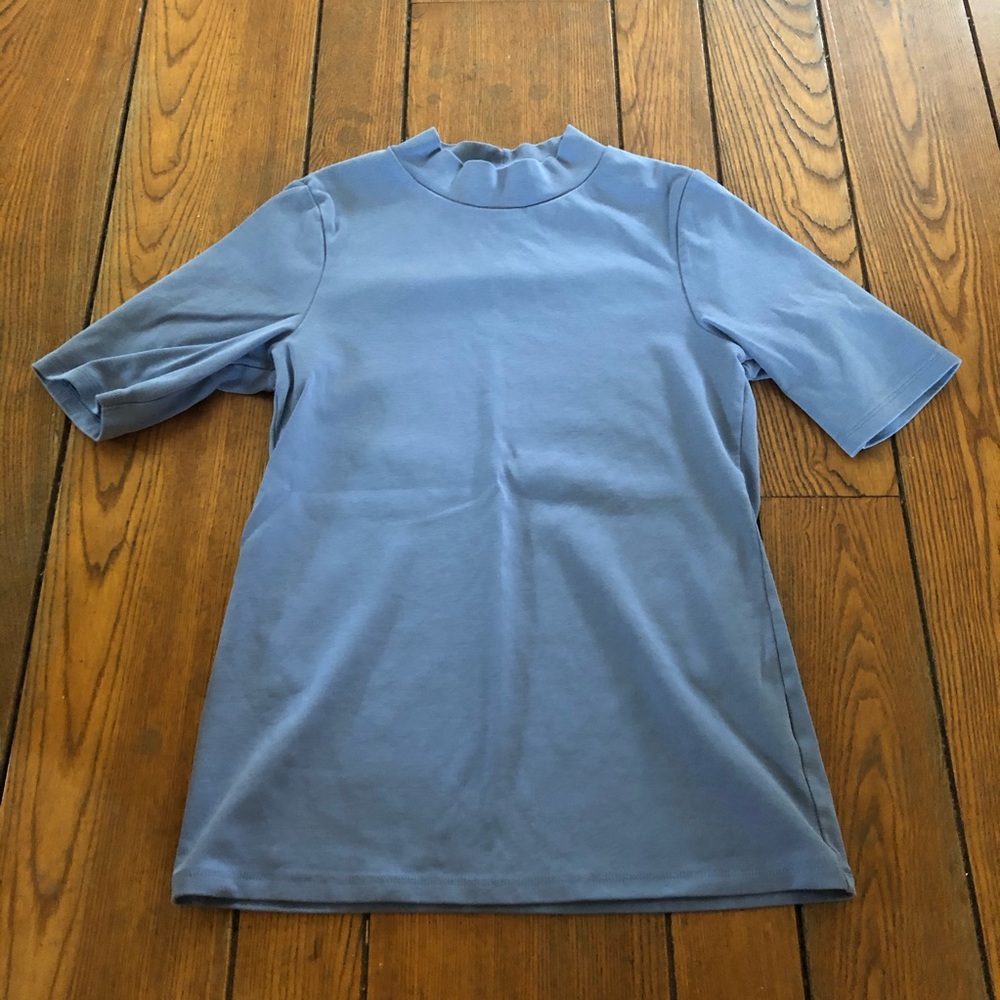 Uniqlo Mock Neck Tee